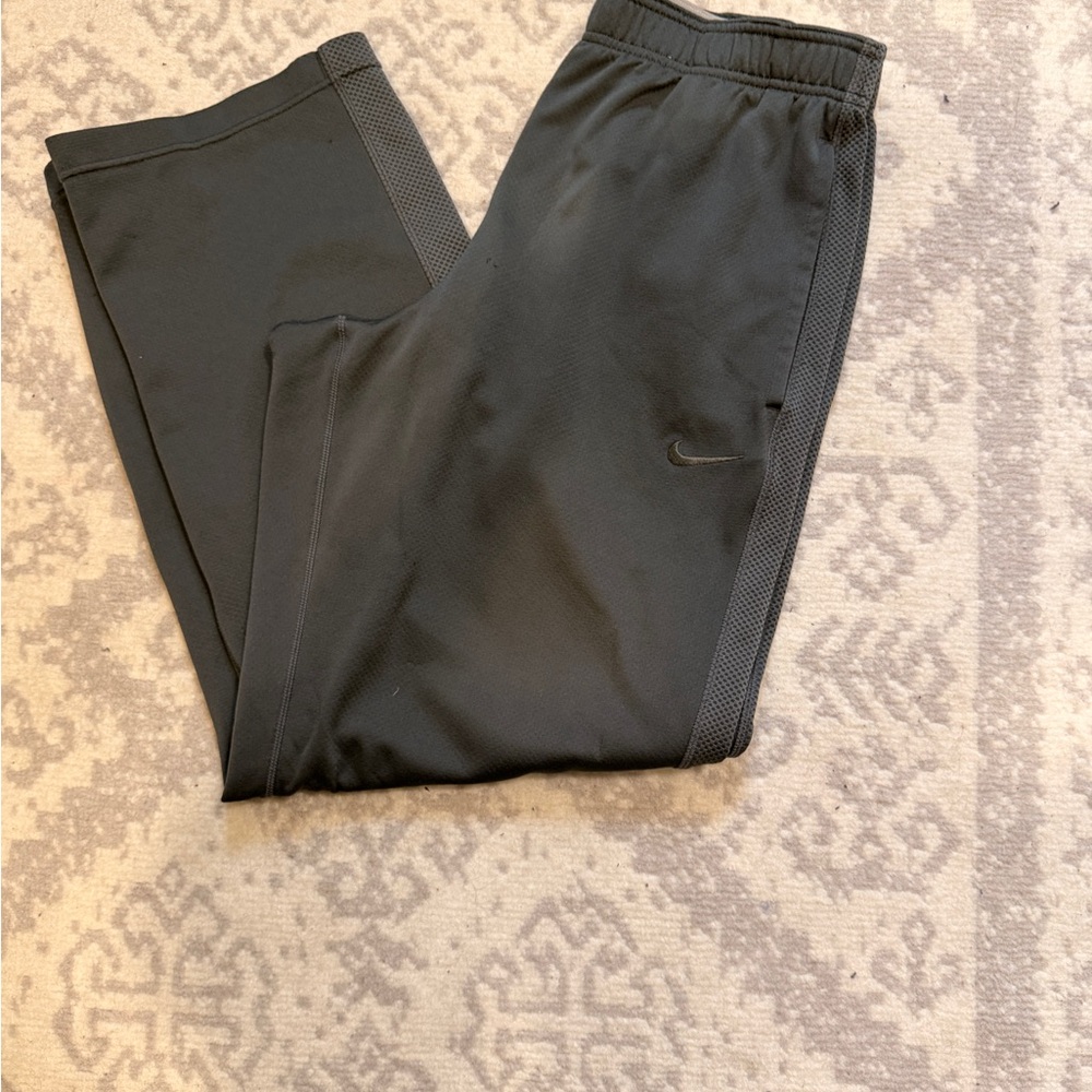 Nike Men's Dark Gray Joggers